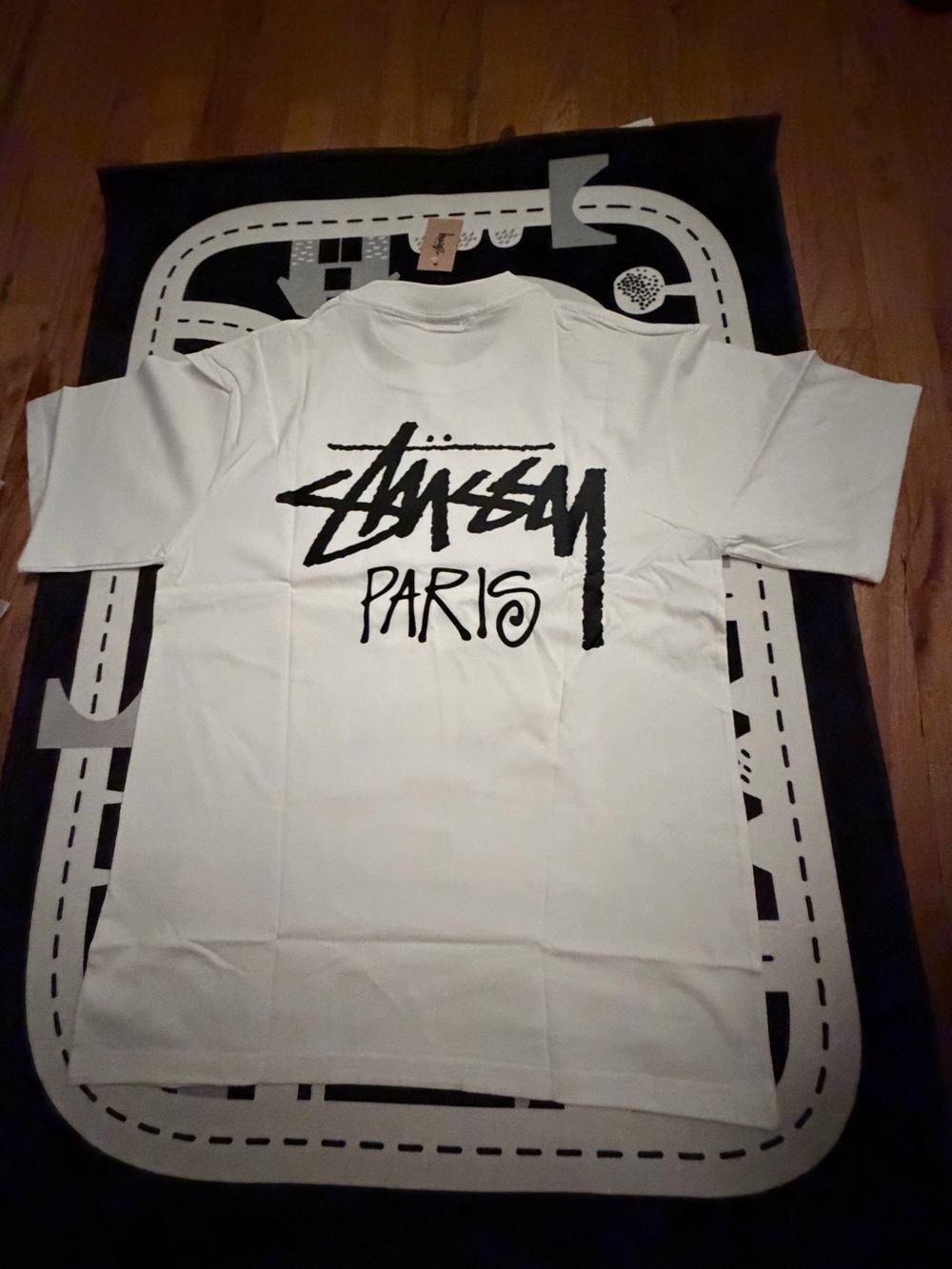 Stüssy Paris White Graphic Tee Size M